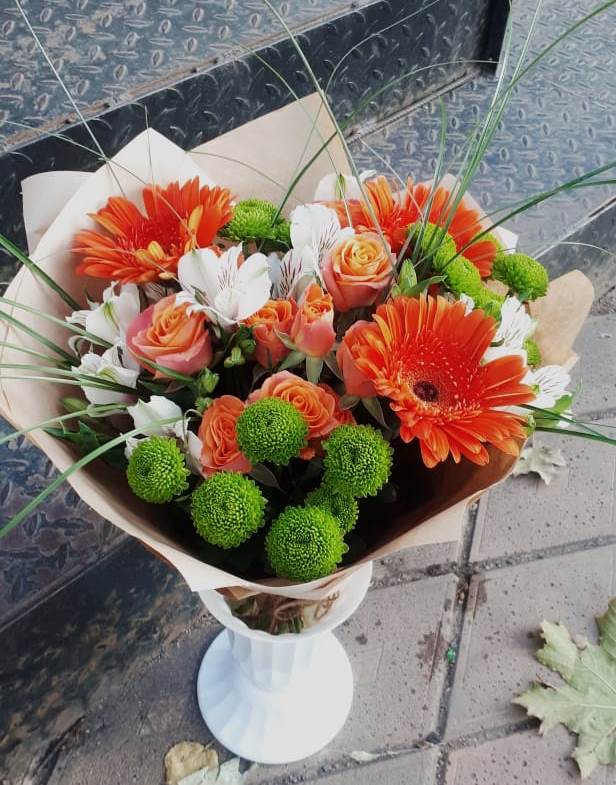 Букет цветов из: Герберы, Хризантемы, Альстромерии и Розы в Нижнекабанской