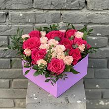 Цветочная композиция из Розы в коробке в Нижнекабанской