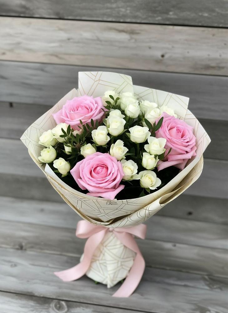 Букет цветов из: Розы в Нижнекабанской