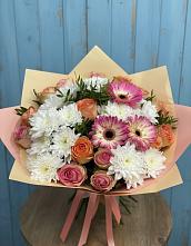 Букет цветов из:  Розы, Герберы и Хризантемы в Нижнекабанской