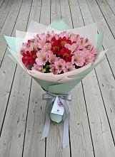 Букет цветов из:  Альстромерии #REPLACE_PRED# Нижнекабанской