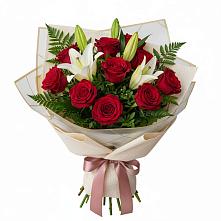 Букет цветов из:  Лилии и Розы в Нижнекабанской