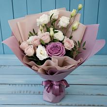 Букет цветов из:  Розы и Лизиантусы в Нижнекабанской