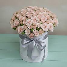 Цветочная композиция из Розы в шляпной коробке в Нижнекабанской