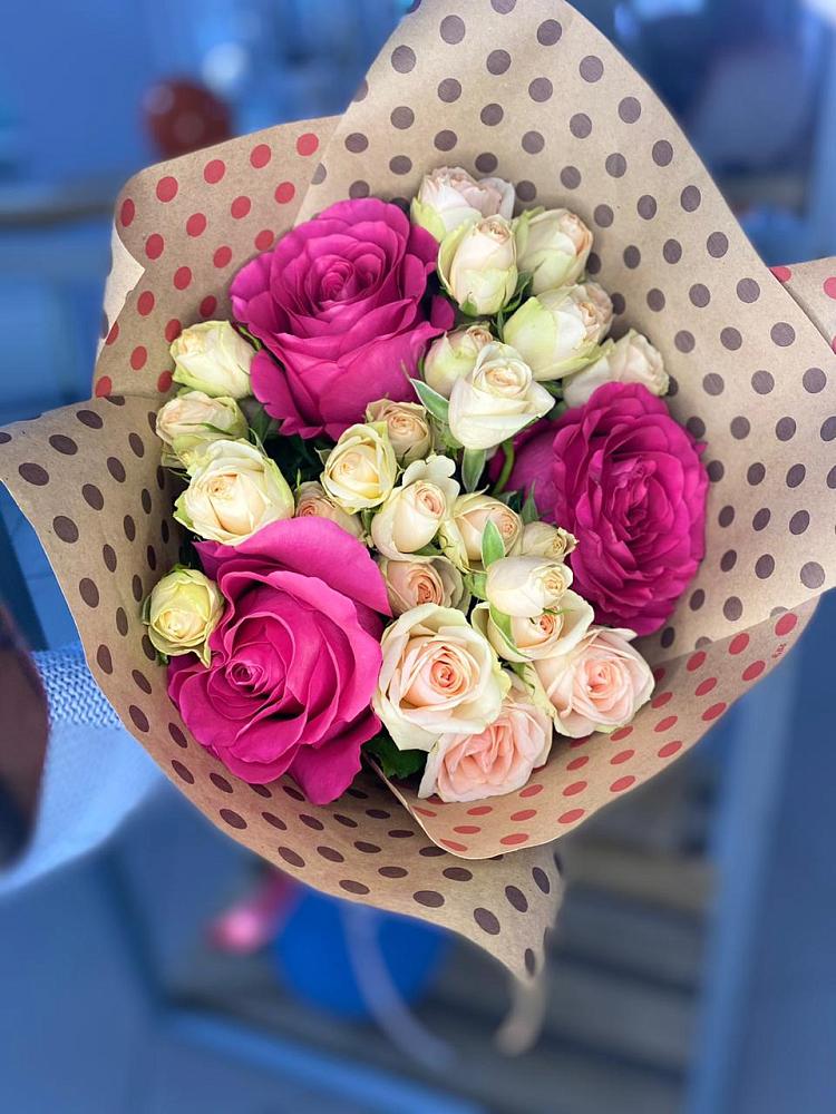 Букет цветов из: Розы в Нижнекабанской