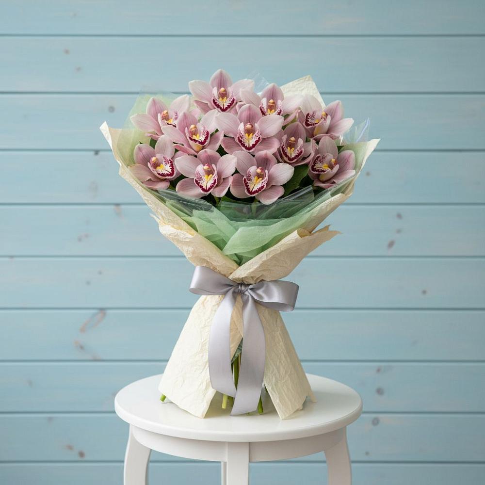 Букет цветов из: Орхидеи и Розы в Нижнекабанской