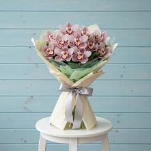 Букет цветов из:  Орхидеи и Розы в Нижнекабанской