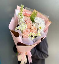 Букет цветов из:  Хризантемы и Розы в Нижнекабанской