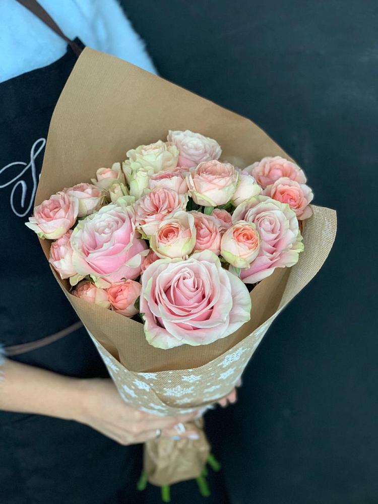 Букет цветов из: Хризантемы и Розы в Нижнекабанской