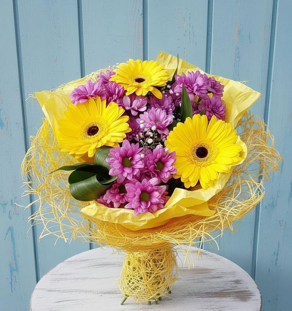 Букет цветов из: Хризантемы и Герберы в Нижнекабанской