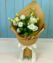 Букет цветов из:  Хризантемы и Лизиантусы в Нижнекабанской