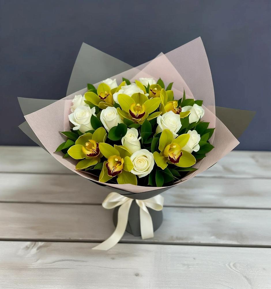 Букет цветов из: Орхидеи и Розы в Нижнекабанской