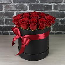 Цветочная композиция из Розы в шляпной коробке в Нижнекабанской