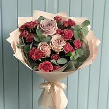 Букет цветов из:  Гвоздики и Розы в Нижнекабанской