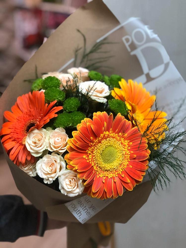Букет цветов из: Герберы, Хризантемы и Розы в Нижнекабанской